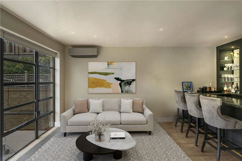 5 bedroom house, Wiseton Road, London SW17 - Available