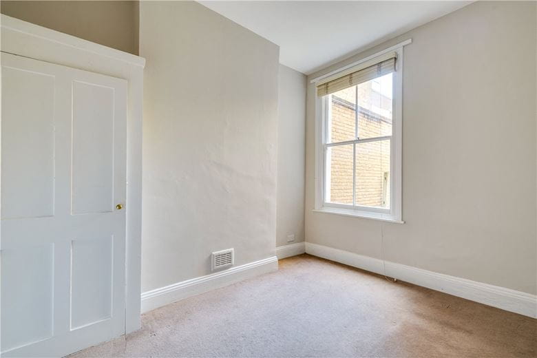 2 bedroom flat, Latchmere Road, London SW11 - Sold