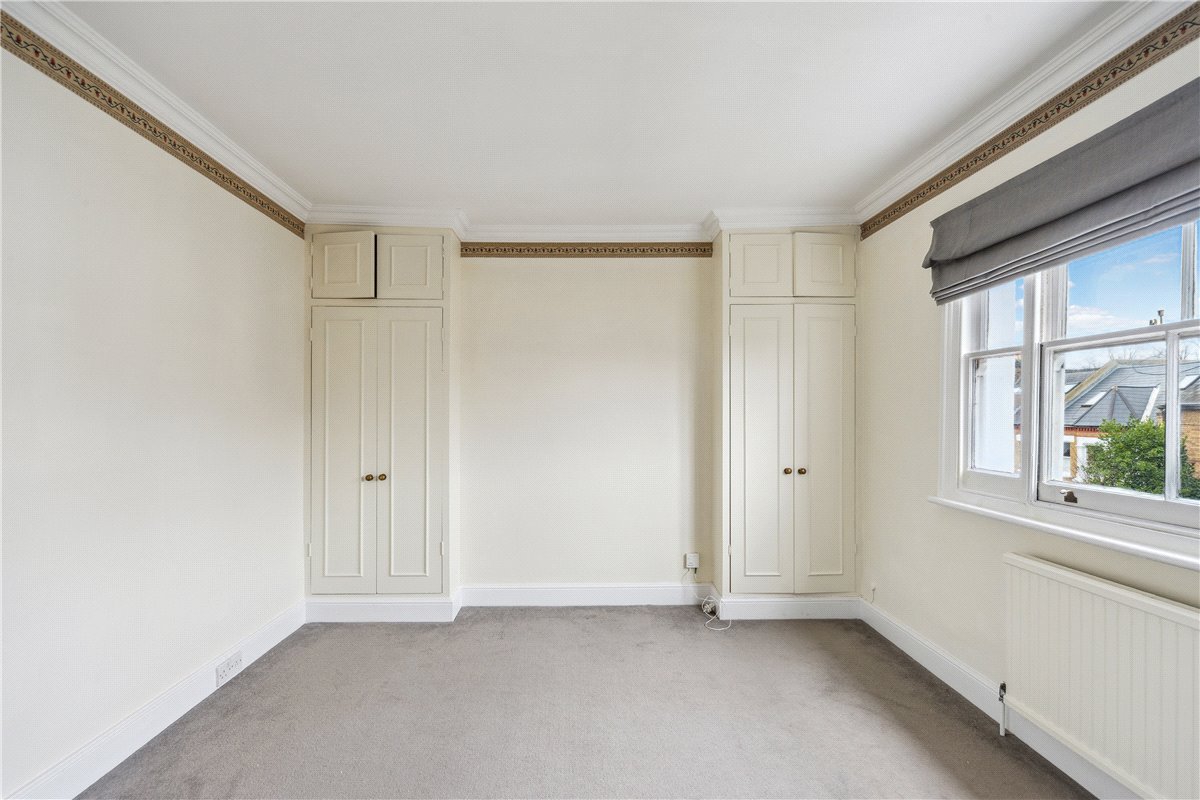 1 bedroom flat, Brodrick Road, Wandsworth Common SW17 - Sold