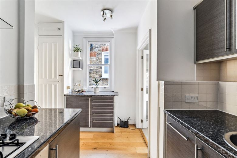 2 bedroom flat, Airedale Road, London SW12 - Sold