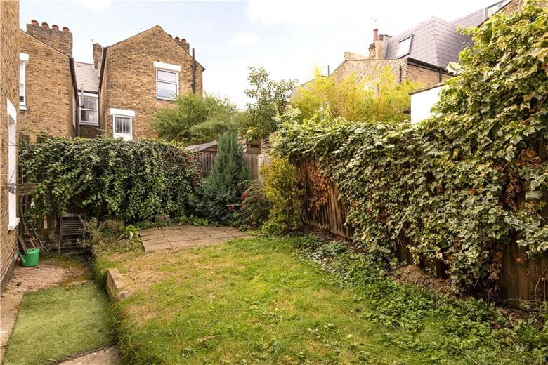 2 bedroom maisonette, Beira Street, Balham/Clapham South SW12 - Sold