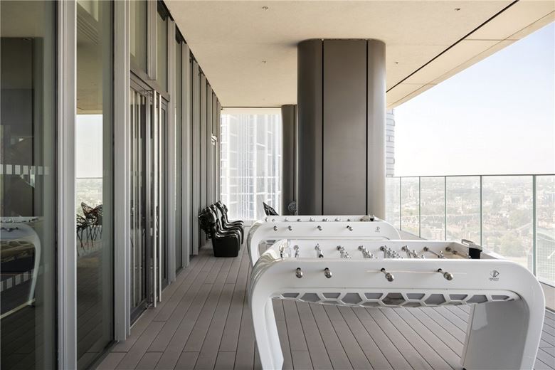 2 bedroom flat, DAMAC Tower, Nine Elms SW8 - Available