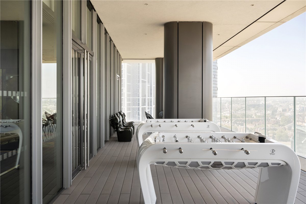 2 bedroom flat, DAMAC Tower, Nine Elms SW8 - Available