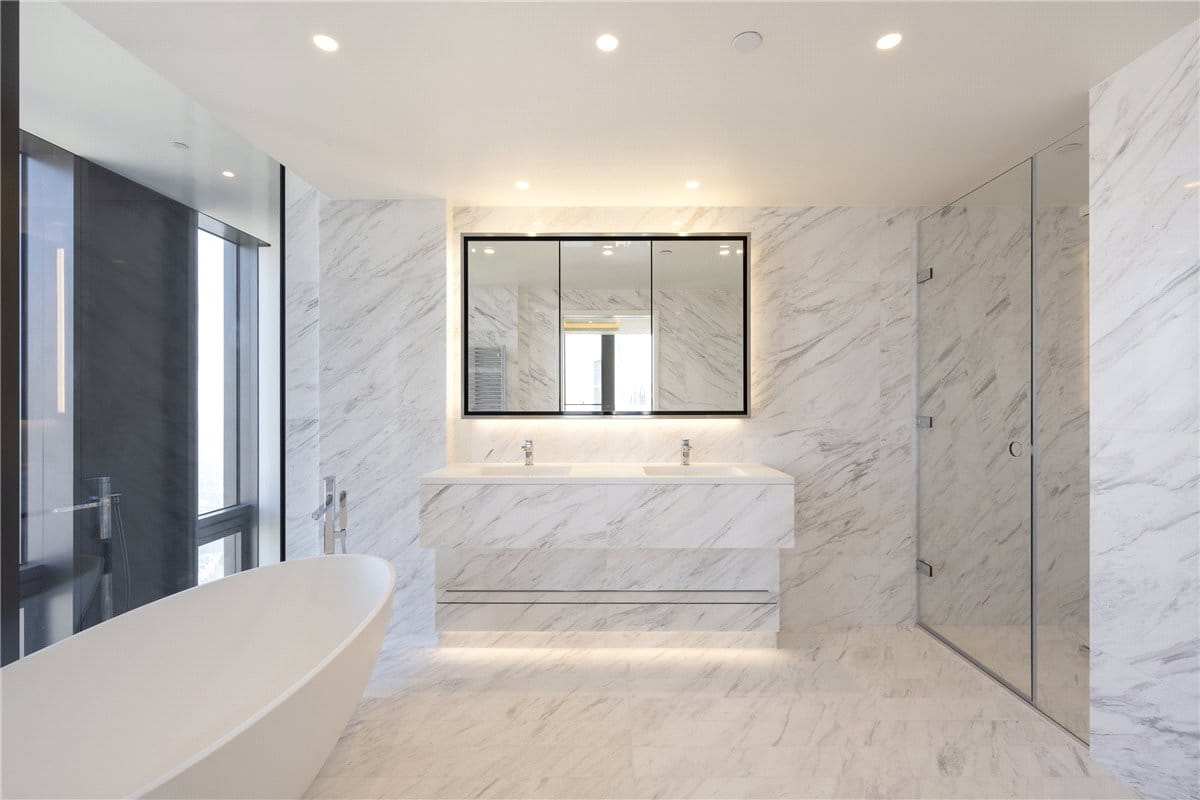 5 bedroom flat, DAMAC Tower, Nine Elms SW8 - Available