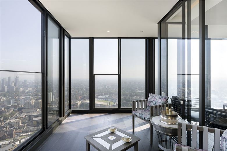 5 bedroom flat, DAMAC Tower, Nine Elms SW8 - Available