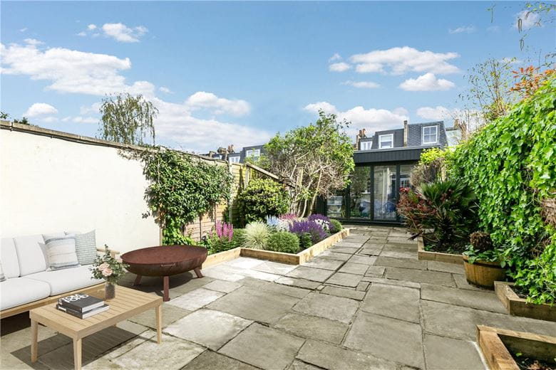 3 bedroom house, Wiseton Road, London SW17 - Available