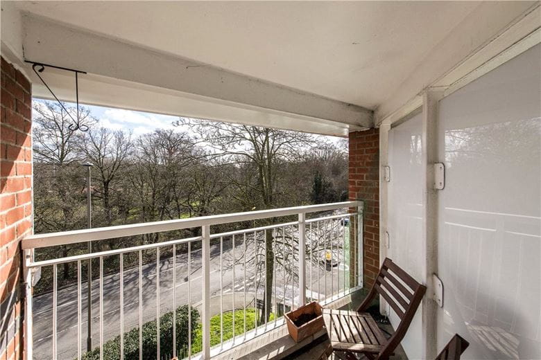 2 bedroom flat, Macmillan Way, Heritage Park SW17 - Available