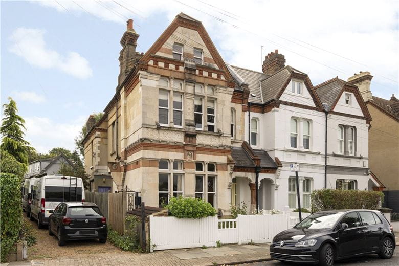 2 bedroom flat, Trinity Fields, Wandsworth Common SW17 - Available