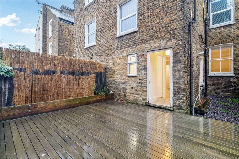 1 bedroom flat, Glenelg Road, London SW2 - Available