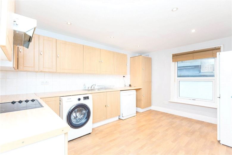 2 bedroom flat, Glenelg Road, London SW2 - Available