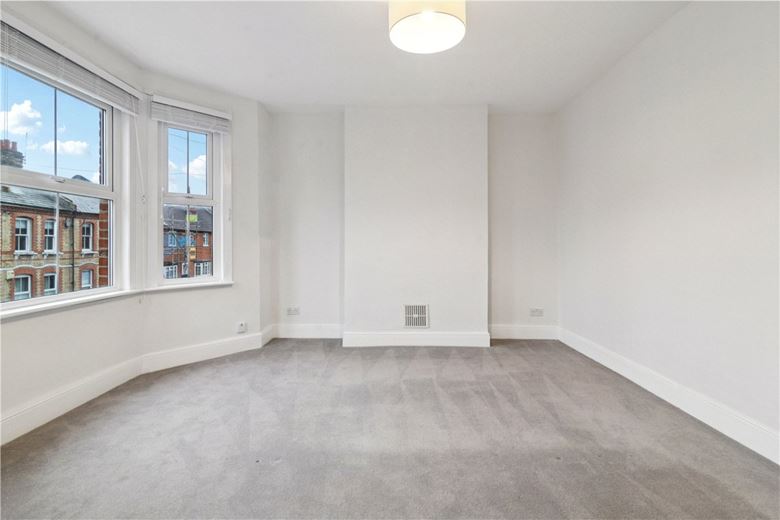 2 bedroom flat, Glenelg Road, London SW2 - Available