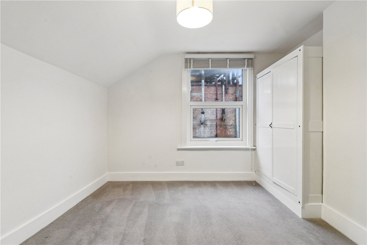 2 bedroom flat, Glenelg Road, London SW2 - Available