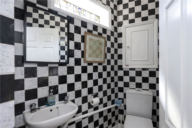 3 bedroom house, Brixton Hill, London SW2 - Available