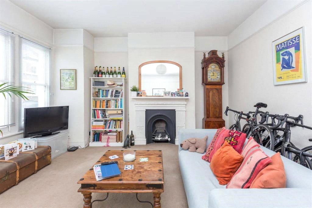 1 bedroom flat, Latchmere Road, Battersea SW11 - Sold STC