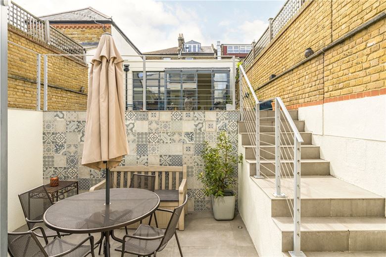 5 bedroom house, Wiseton Road, London SW17 - Available