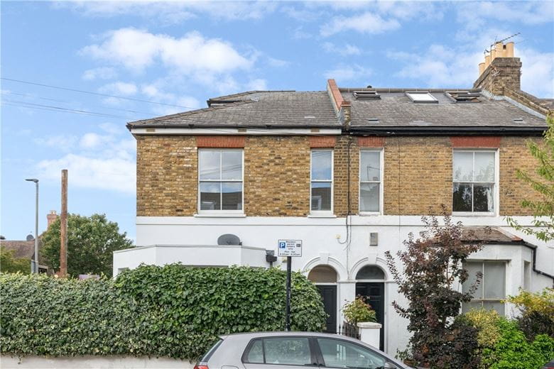 2 bedroom flat, Nottingham Road, Bellevue Village SW17 - Available