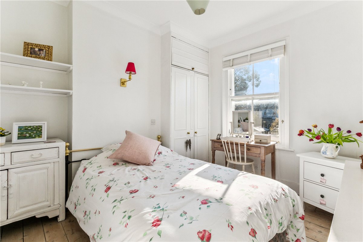 2 bedroom house, Smallwood Road, London SW17 - Sold STC