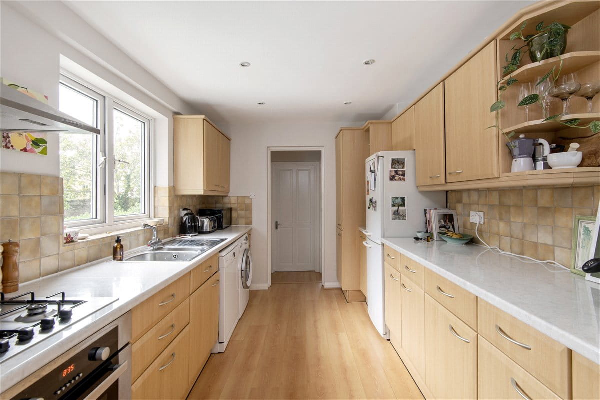 2 bedroom flat, Althorp Road, Wandsworth Common SW17 - Sold