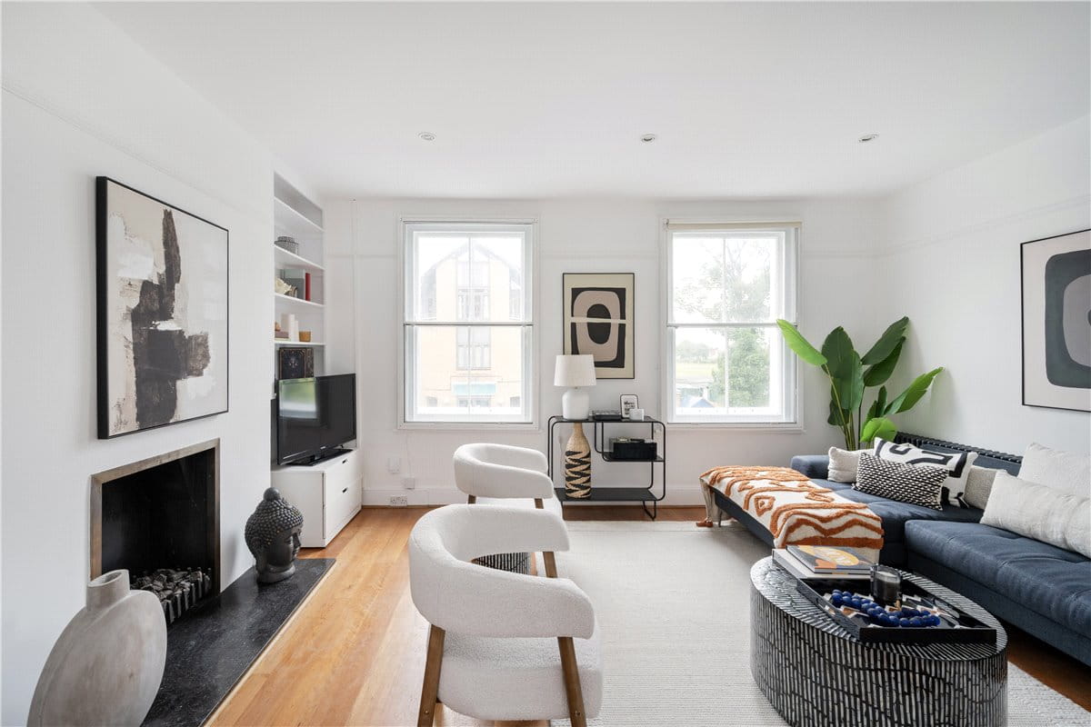 3 bedroom flat, Trinity Road, Wandsworth Common SW17 - Sold