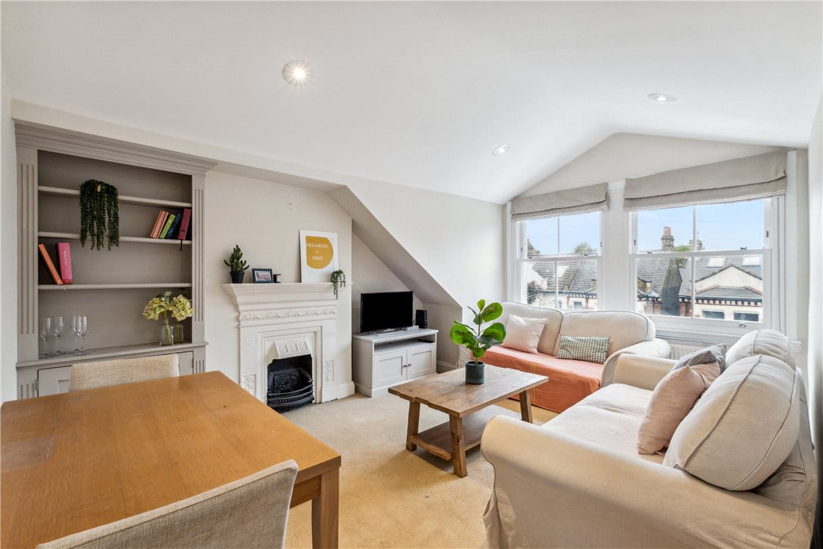 2 bedroom flat, Geraldine Road, London SW18 - Sold