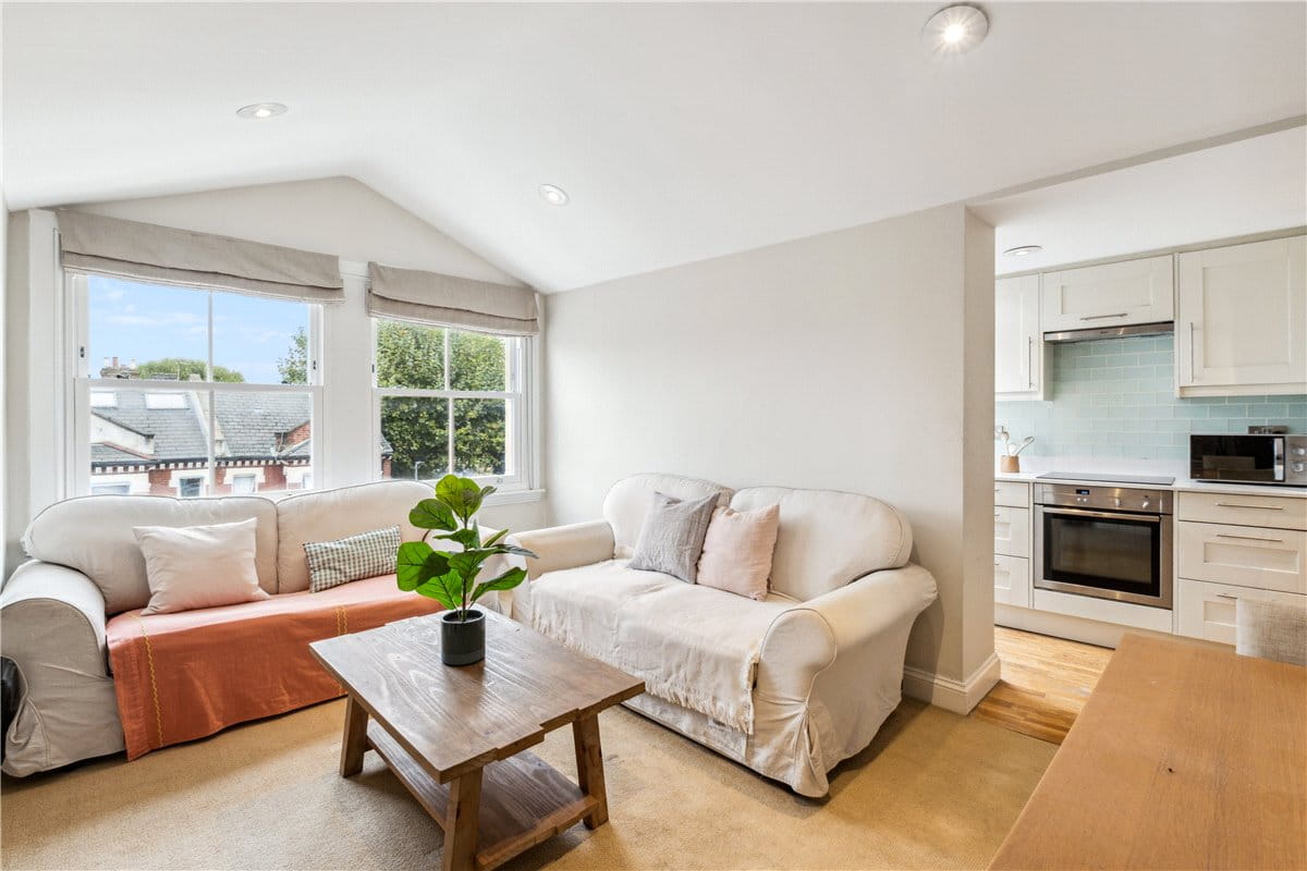 2 bedroom flat, Geraldine Road, London SW18 - Sold