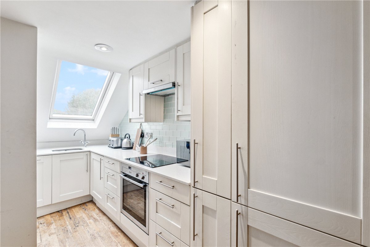 2 bedroom flat, Geraldine Road, London SW18 - Sold
