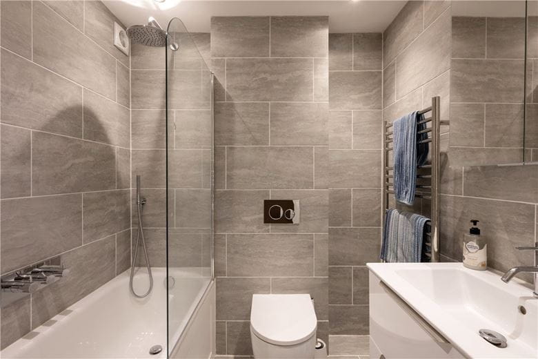 3 bedroom house, Bevin Square, London SW17 - Sold