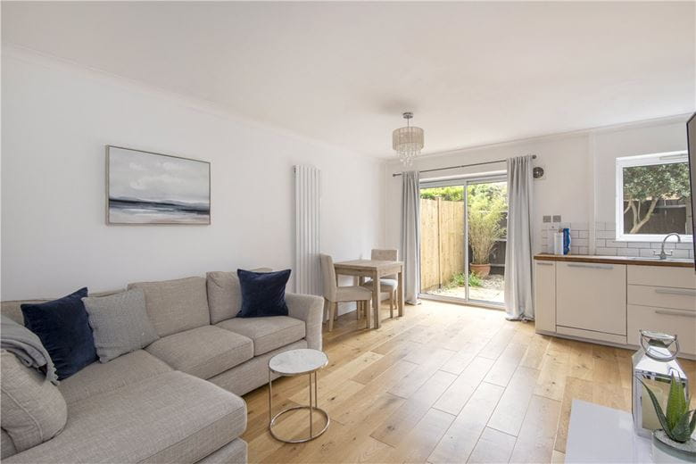 1 bedroom flat, Mayford Road, London SW12 - Sold