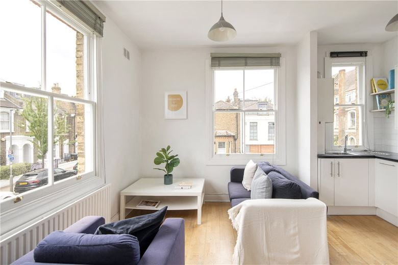 2 bedroom flat, Nottingham Road, London SW17 - Sold STC