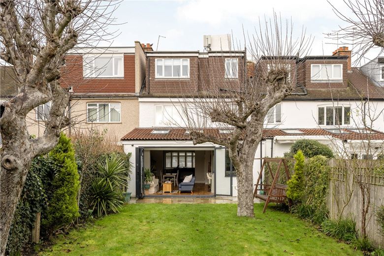 5 bedroom house, Magdalen Road, London SW18 - Available