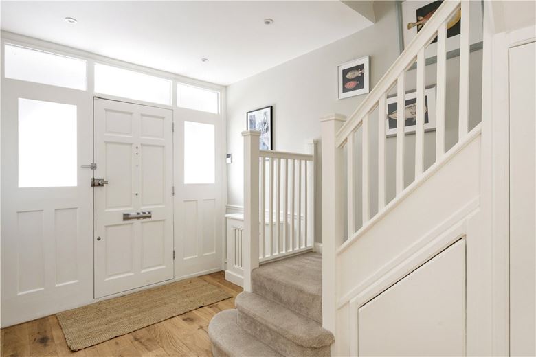 5 bedroom house, Magdalen Road, London SW18 - Available