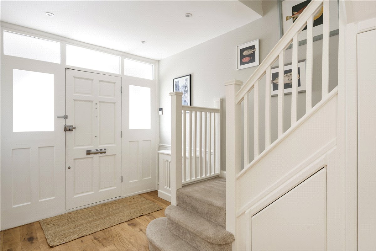 5 bedroom house, Magdalen Road, London SW18 - Available