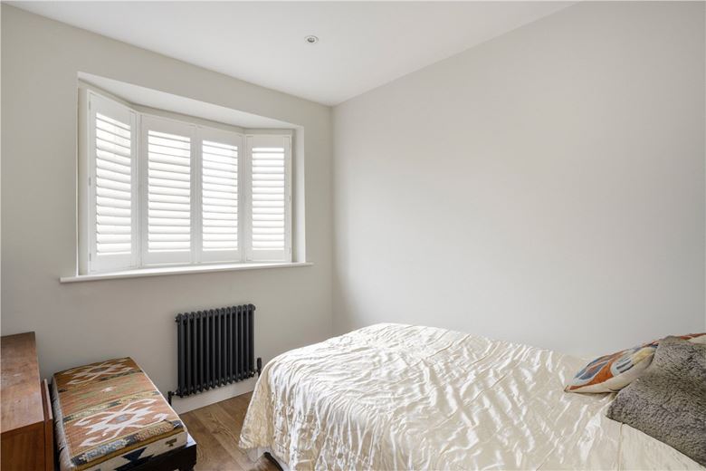 5 bedroom house, Magdalen Road, London SW18 - Available