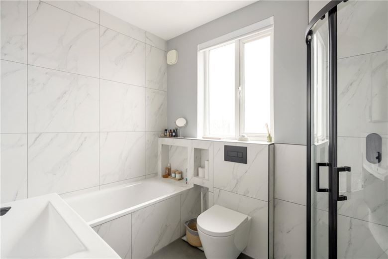 5 bedroom house, Magdalen Road, London SW18 - Available