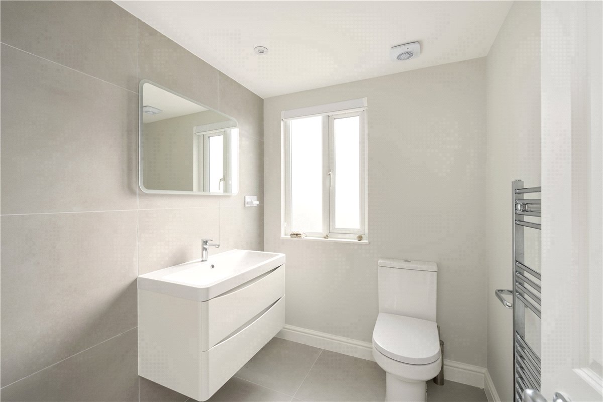 5 bedroom house, Magdalen Road, London SW18 - Available