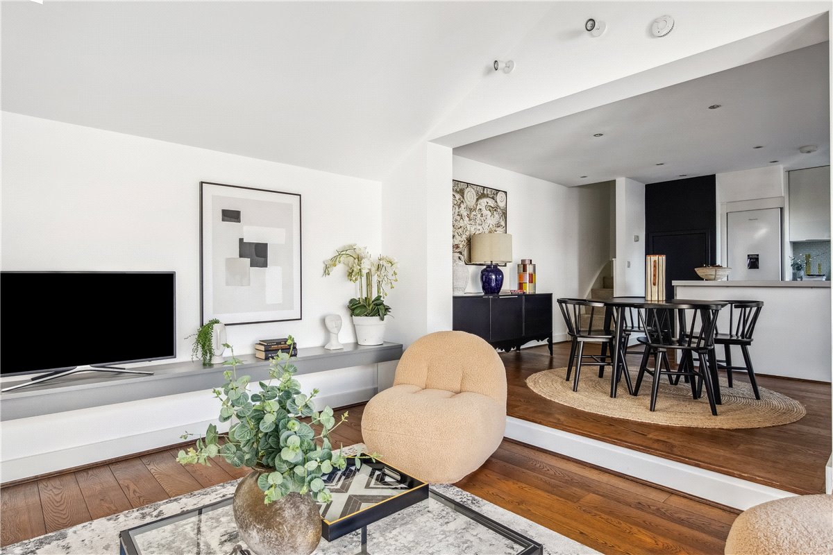 1 bedroom house, St. Anthony's Close, College Gardens SW17 - Sold