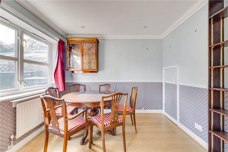 3 bedroom house, Victoria Mews, Earlsfield SW18 - Available