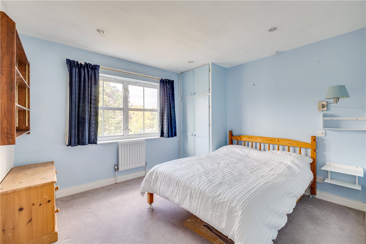 3 bedroom house, Victoria Mews, Earlsfield SW18 - Available