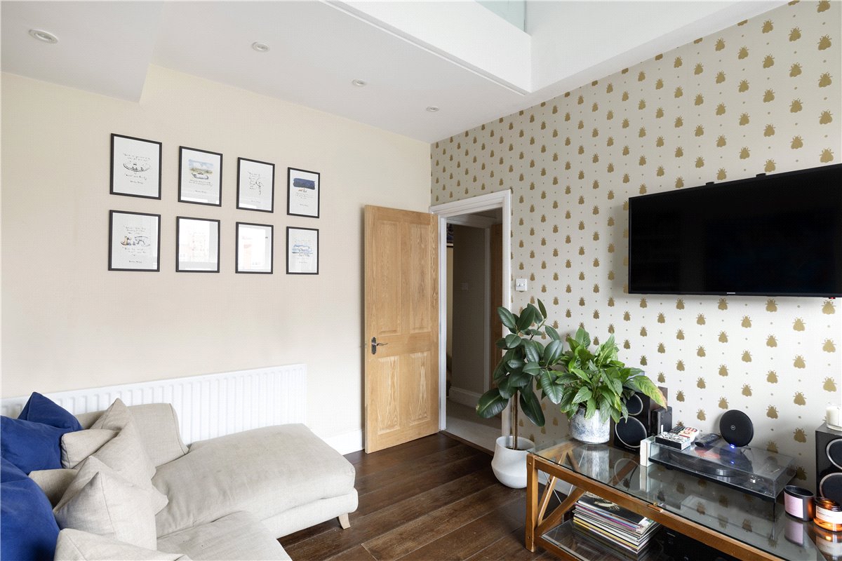 3 bedroom maisonette, Tranmere Road, London SW18 - Sold STC