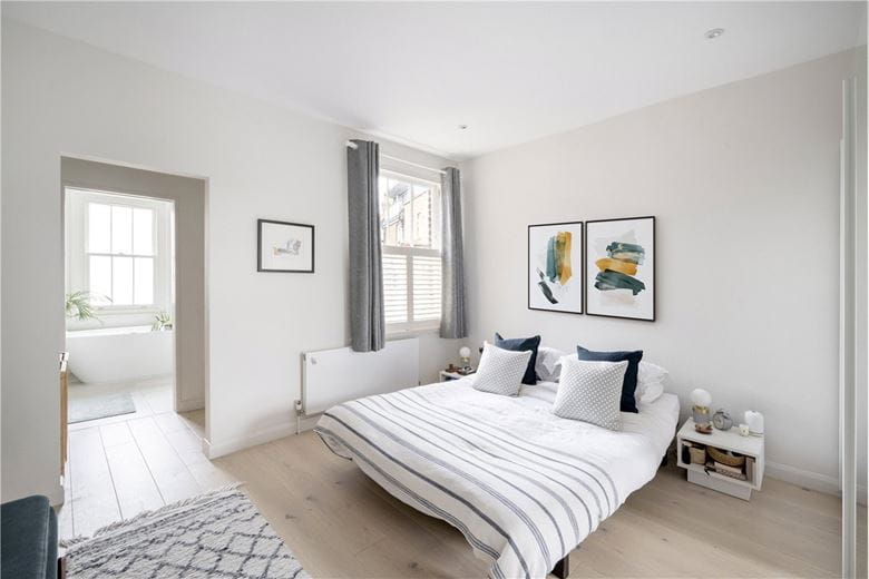 2 bedroom house, Nottingham Road, London SW17 - Sold STC