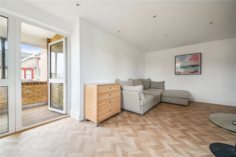 1 bedroom flat, Bedford Hill, Balham SW12 - Available