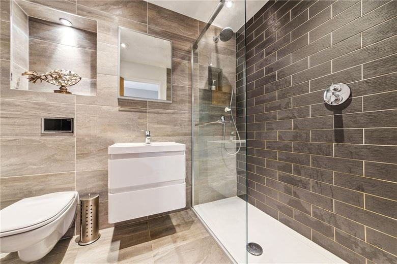 2 bedroom house, St. Peter's Close, London SW17 - Sold