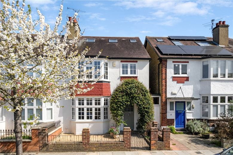 4 bedroom house, Marham Gardens, London SW18 - Available