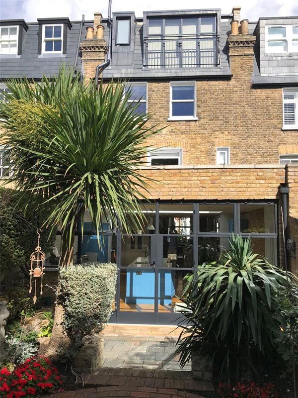 5 bedroom house, Calbourne Road, London SW12 - Sold STC