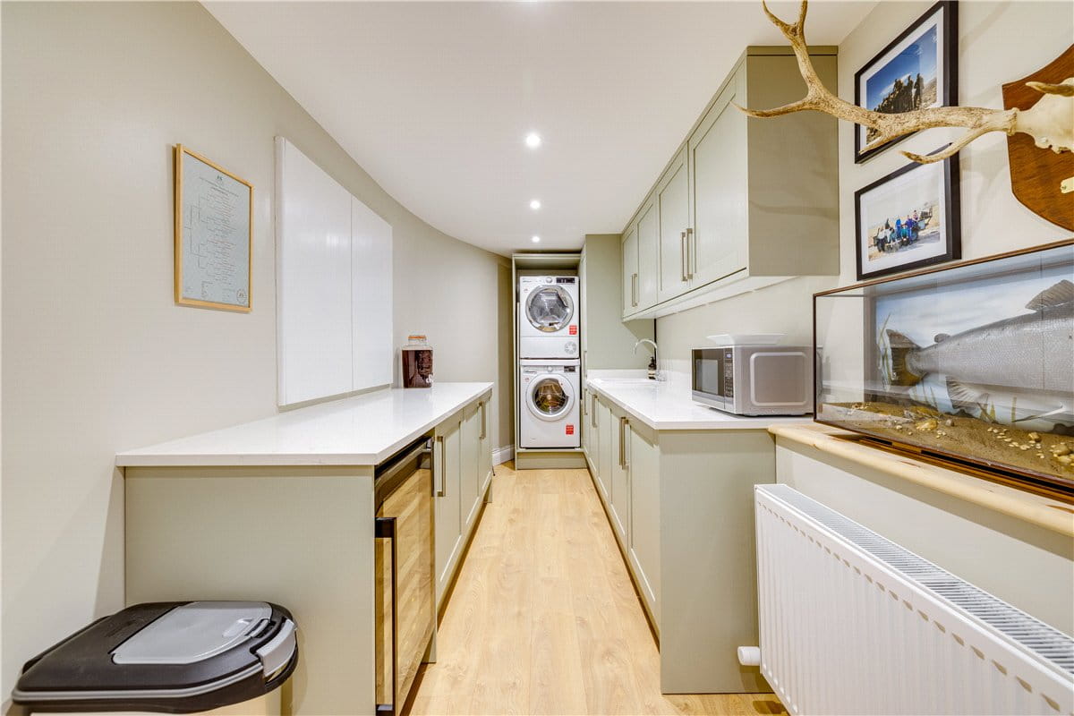 2 bedroom maisonette, Birdhurst Road, London SW18 - Available