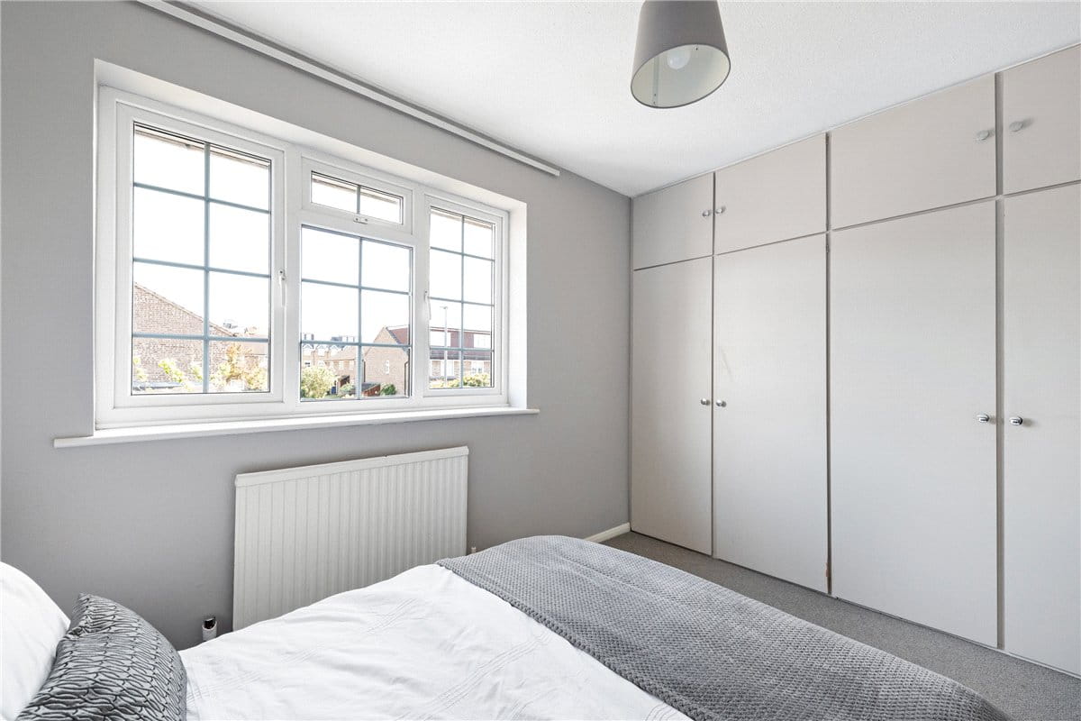 2 bedroom house, St. Benets Close, London SW17 - Available