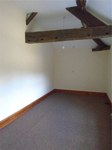 3 bedroom house, High Lee Lane, Hoylandswaine S36 - Let Agreed