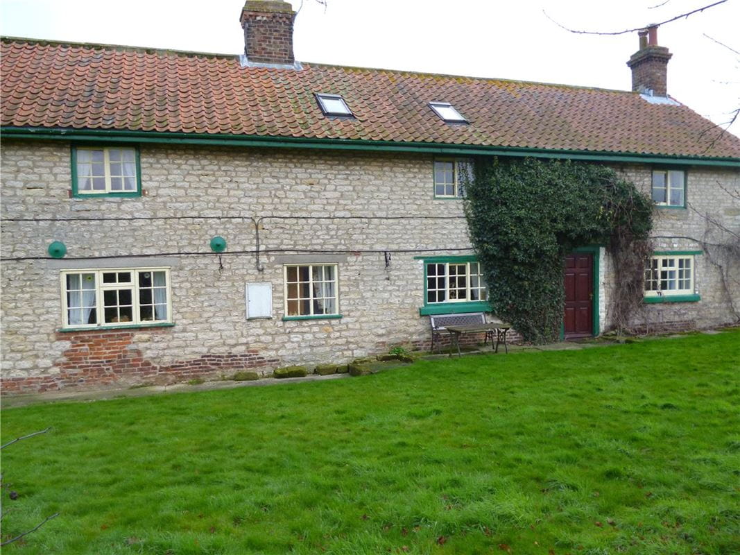 5 bedroom cottage, Thorpe Bassett, Malton YO17 - Let Agreed