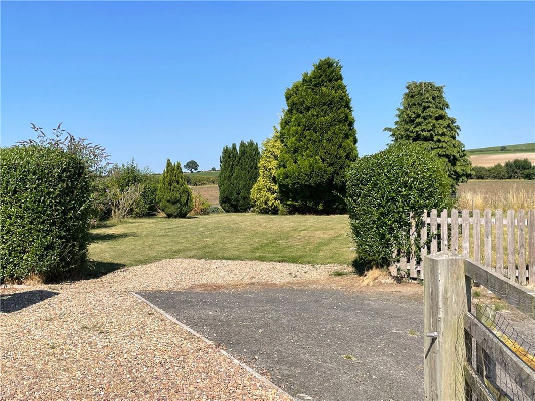 4 bedroom cottage, Wintringham, Malton YO17 - Let Agreed