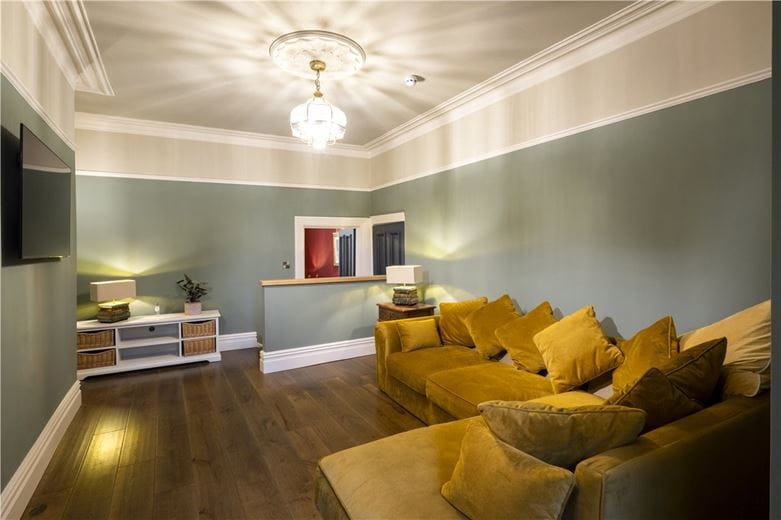 6 bedroom house, Harlow Moor Drive, Harrogate HG2